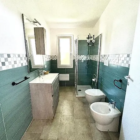 Tra Terra E Mare פלומיני די קווארטו