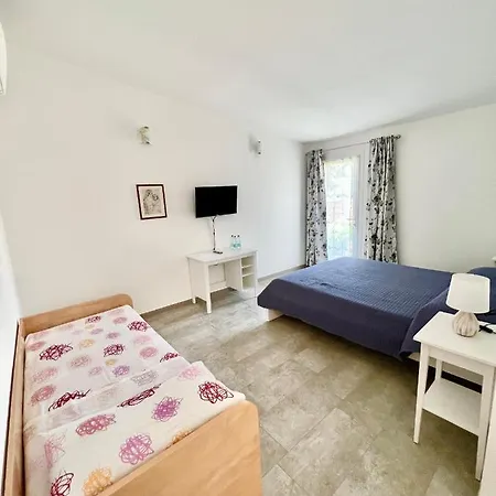 Tra Terra E Mare 4*