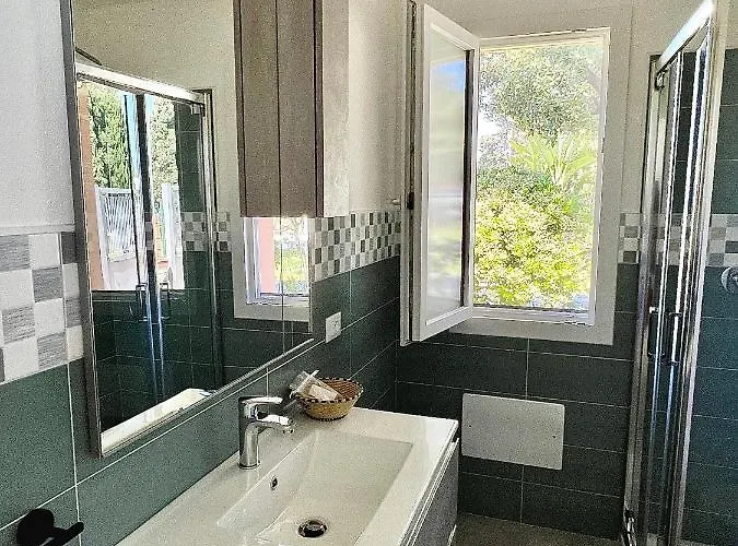 Tra Terra E Mare Konukevi 4*